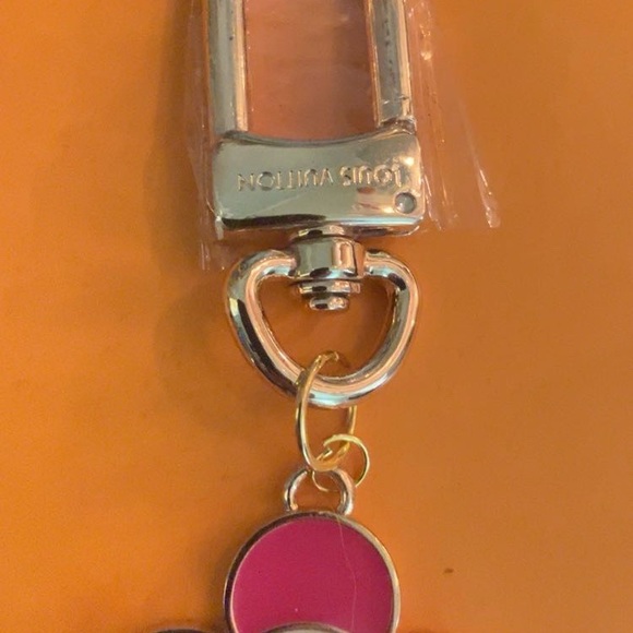 Luxury Vivienne key chain/ bag charm - Picture 3 of 4